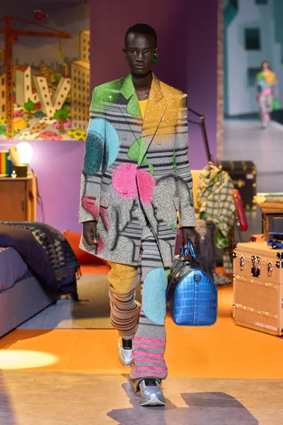 Look 46